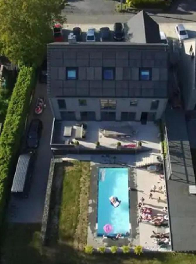 Appartement 5 Personnes Avec Acces Piscine Thyle Exterior foto